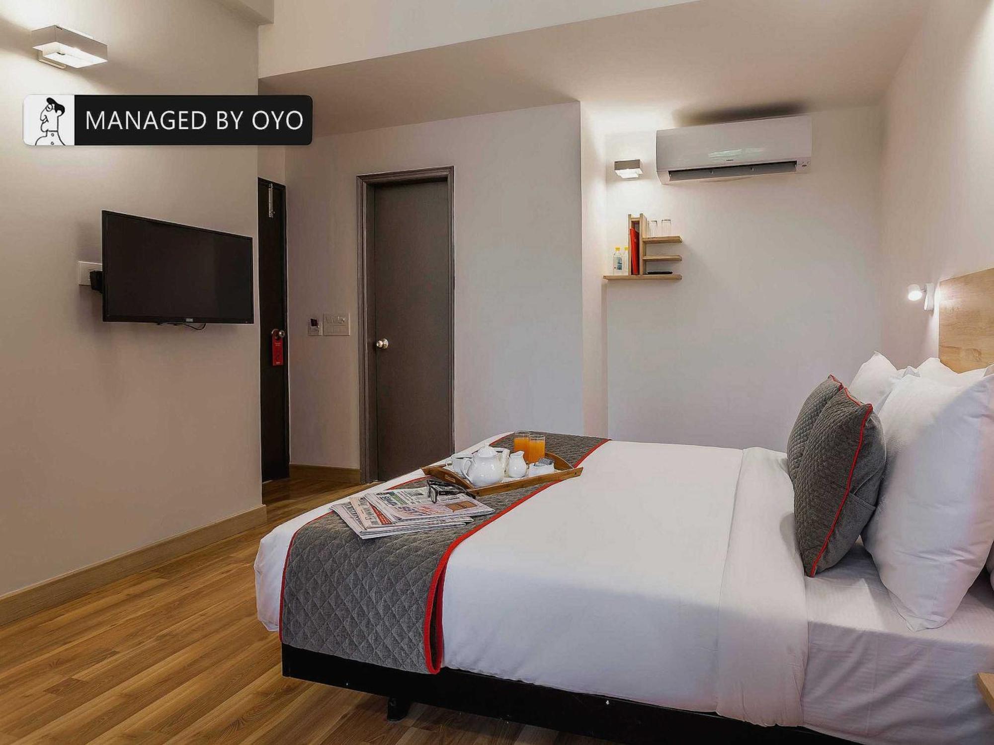 Hotel Gautam Residency Ню Делхи Екстериор снимка