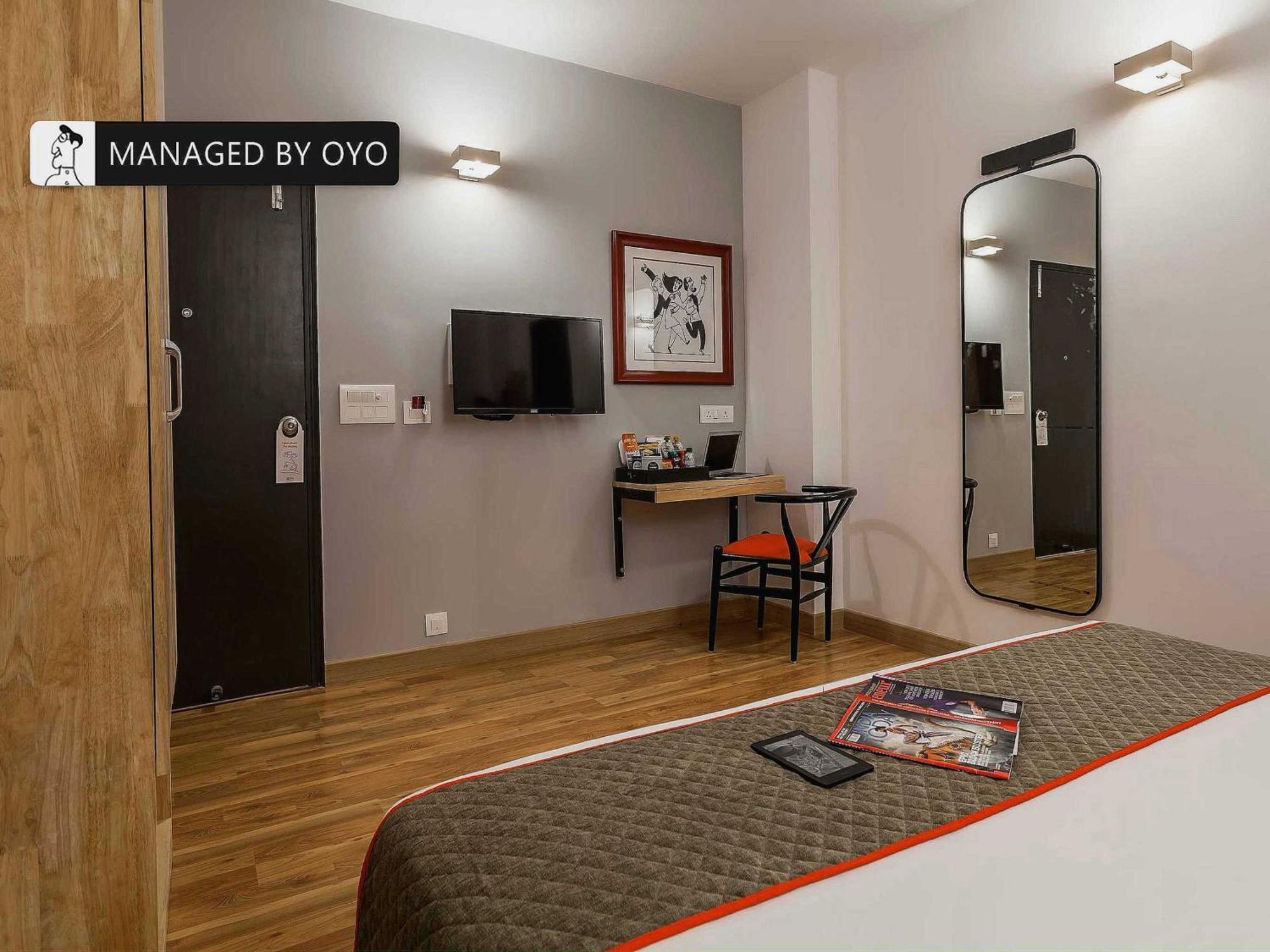 Hotel Gautam Residency Ню Делхи Екстериор снимка