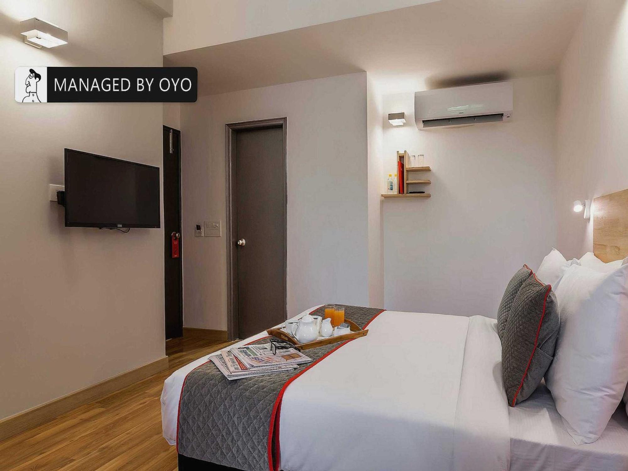 Hotel Gautam Residency Ню Делхи Екстериор снимка