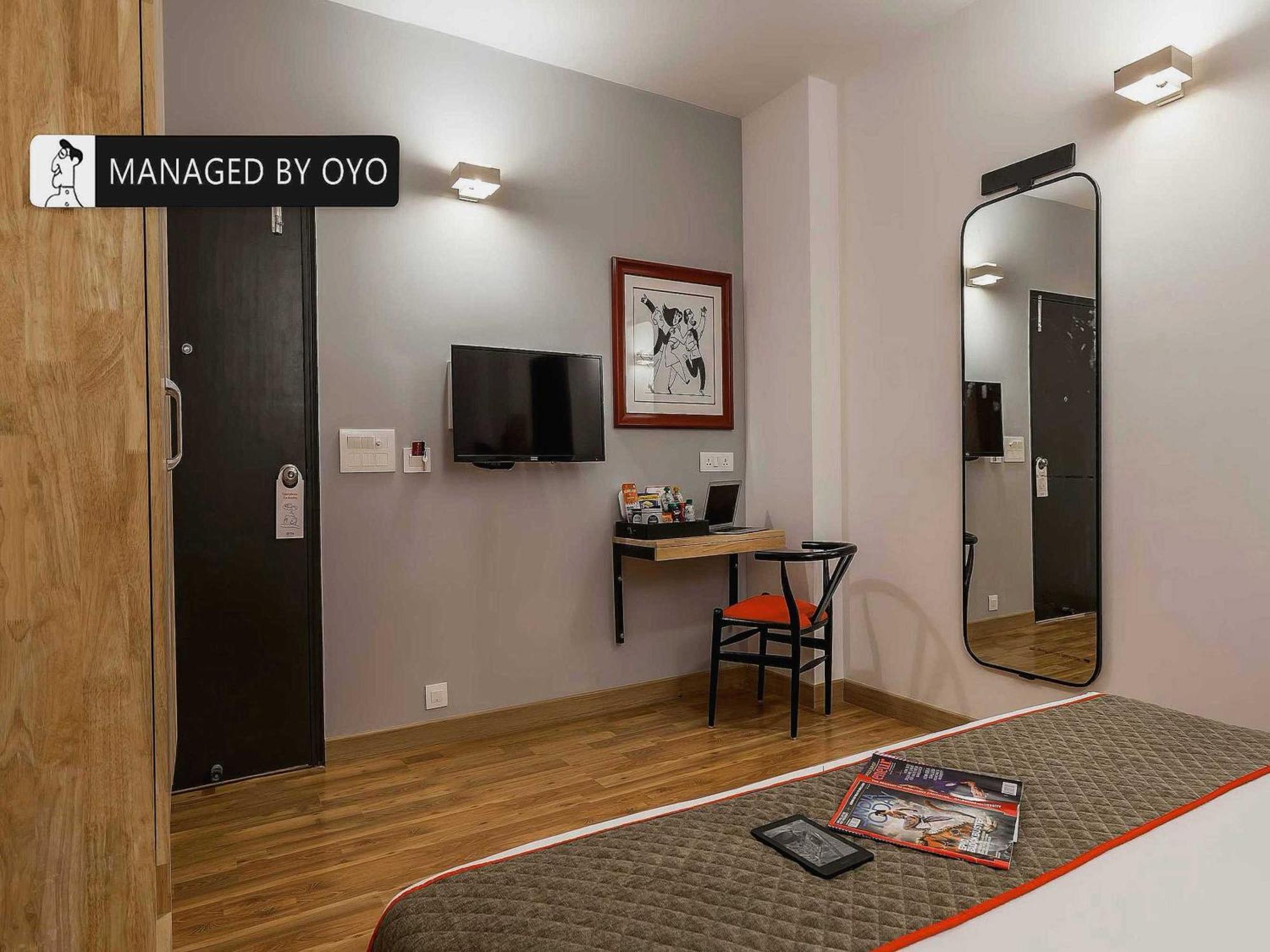 Hotel Gautam Residency Ню Делхи Екстериор снимка