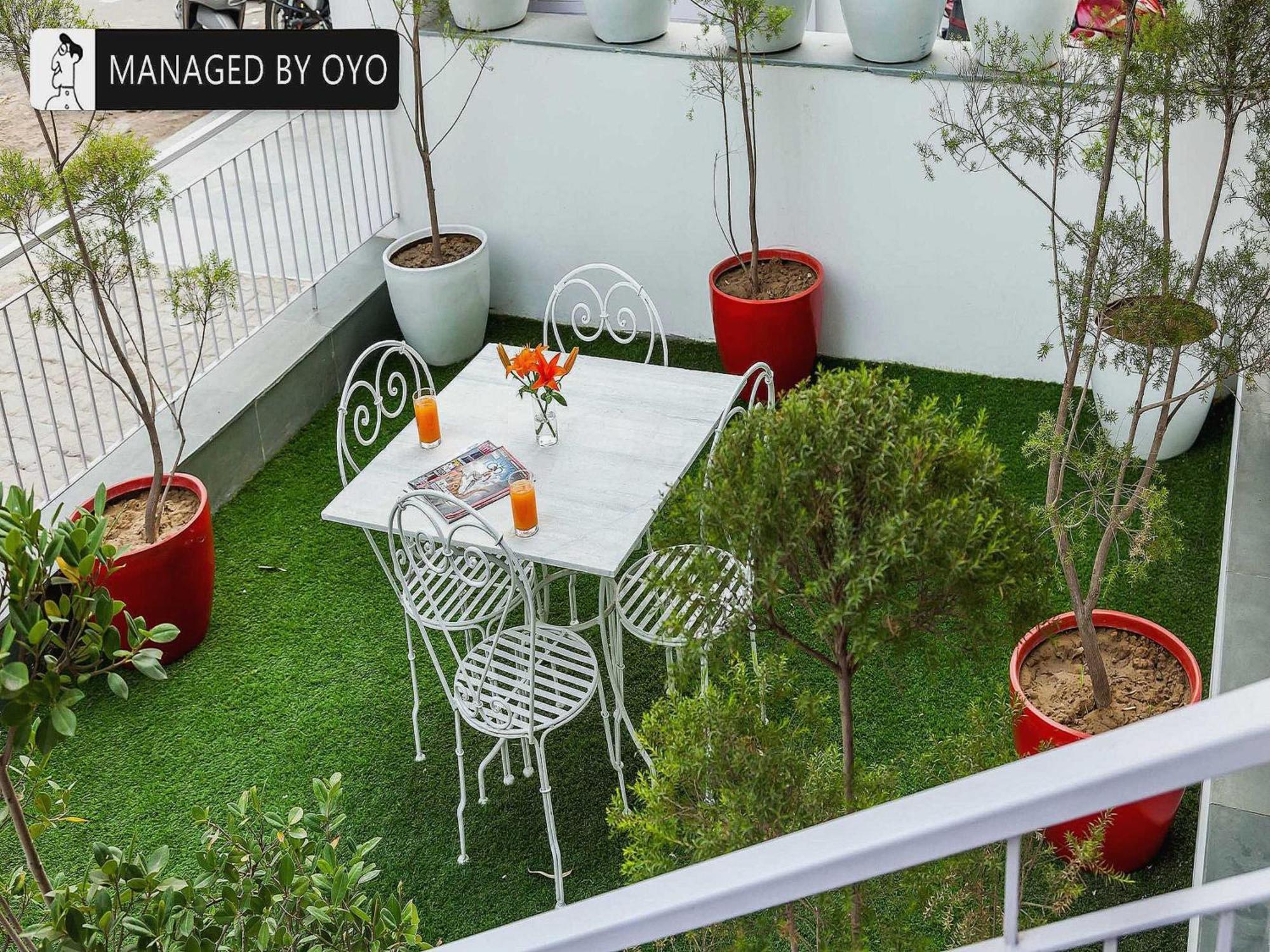 Hotel Gautam Residency Ню Делхи Екстериор снимка
