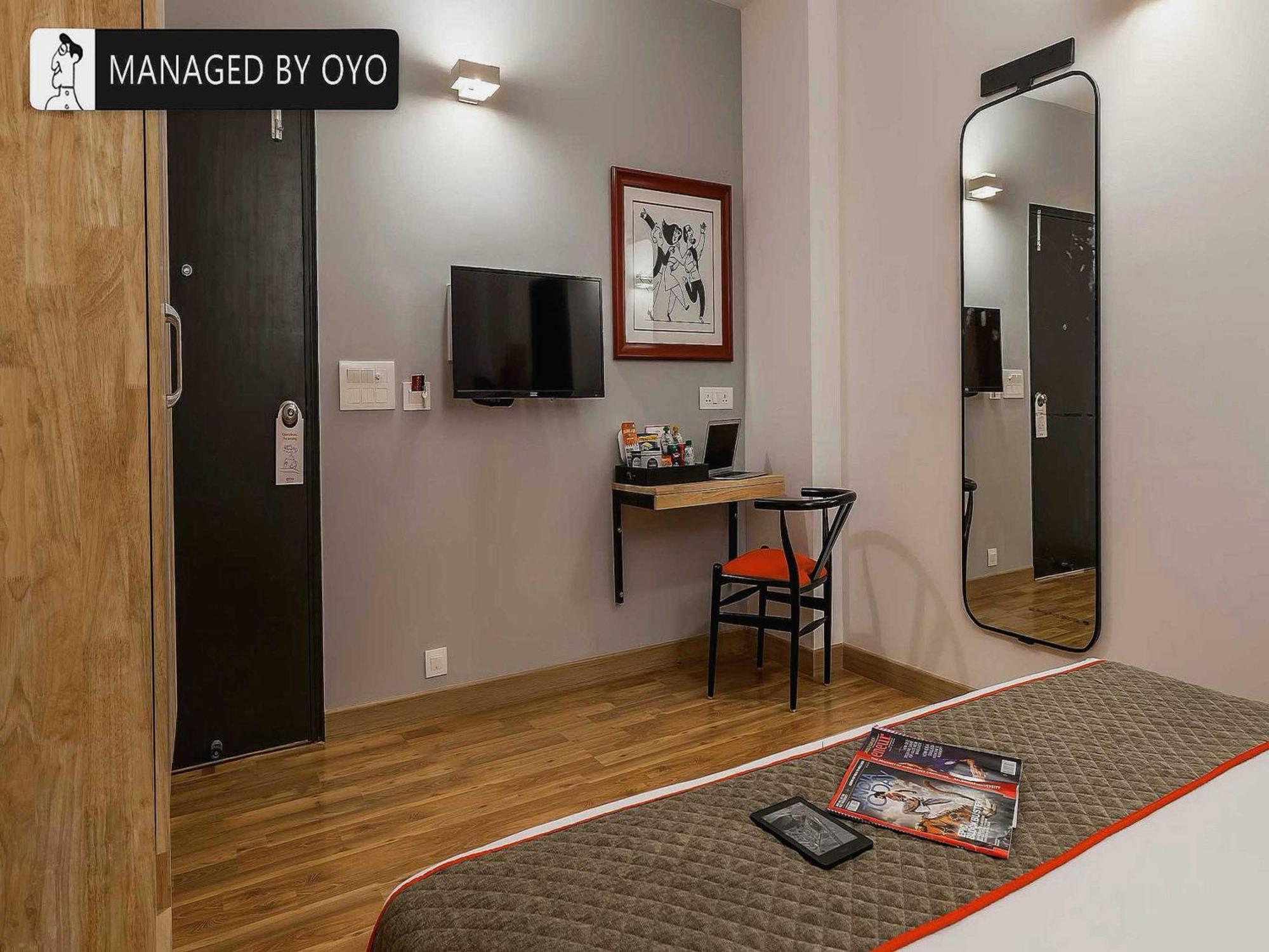 Hotel Gautam Residency Ню Делхи Екстериор снимка