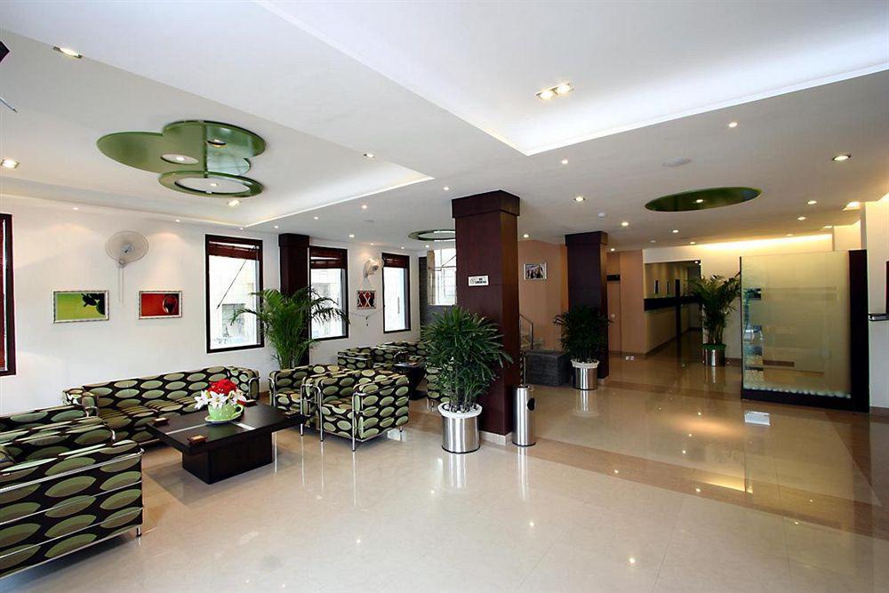 Hotel Gautam Residency Ню Делхи Интериор снимка